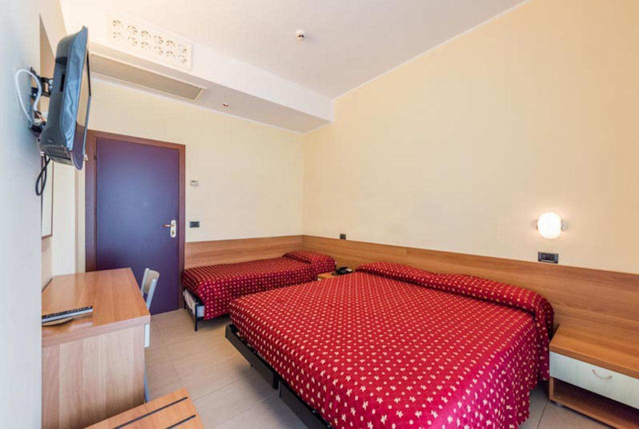 Standard Triple Room Sea View,787893750:JPEG